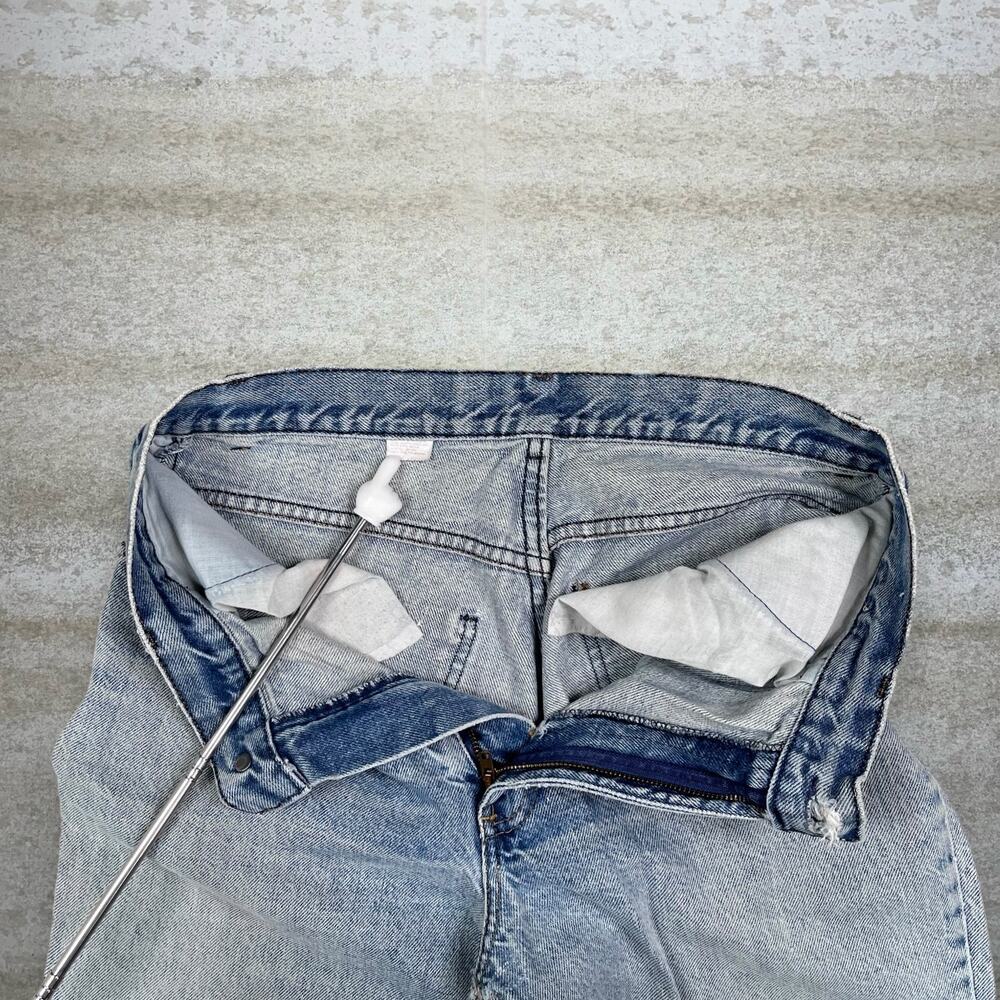 True Vintage 70s Levis Jeans 30x32 Regular Fit Tapered Leg Light Wash Denim - Picture 4 of 6